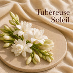 Fondant parfumé Tubéreuse Soleil alvea, présenté dans une ambiance florale.