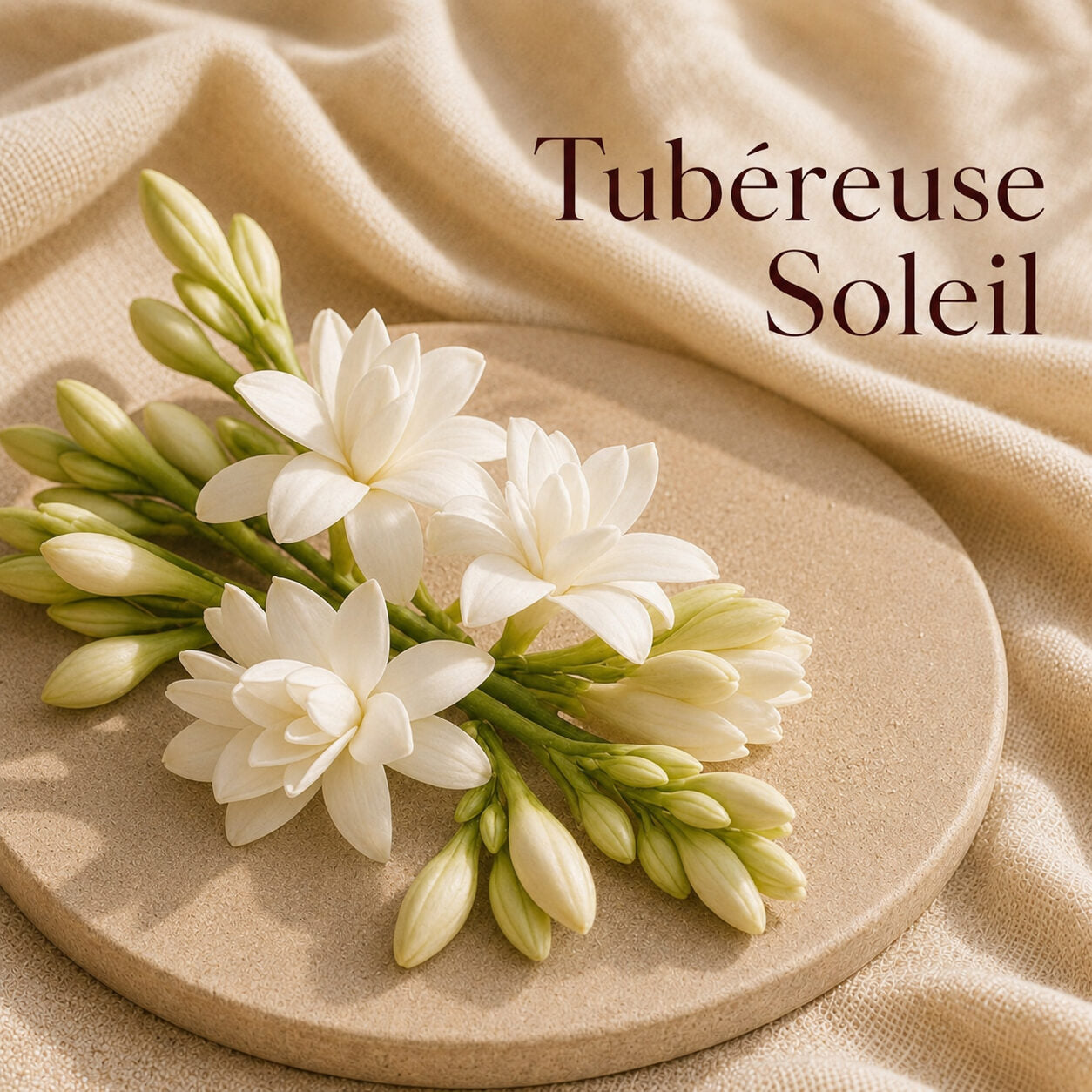 Fondant parfumé Tubéreuse Soleil alvea, présenté dans une ambiance florale.